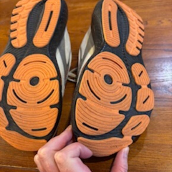 Orange white black Brooks Glycerin 21 tennis shoes size 9.5 - Picture 5 of 5